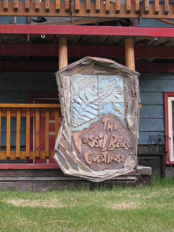 Fossil Beds Guesthouse Golden Extérieur photo